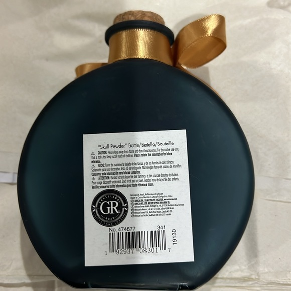 Spooks and Spells Glass Skull Powder Bottle - Picture 3 of 5